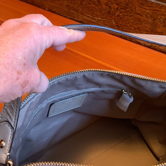 Coach Handbag - Picture 8 of 15